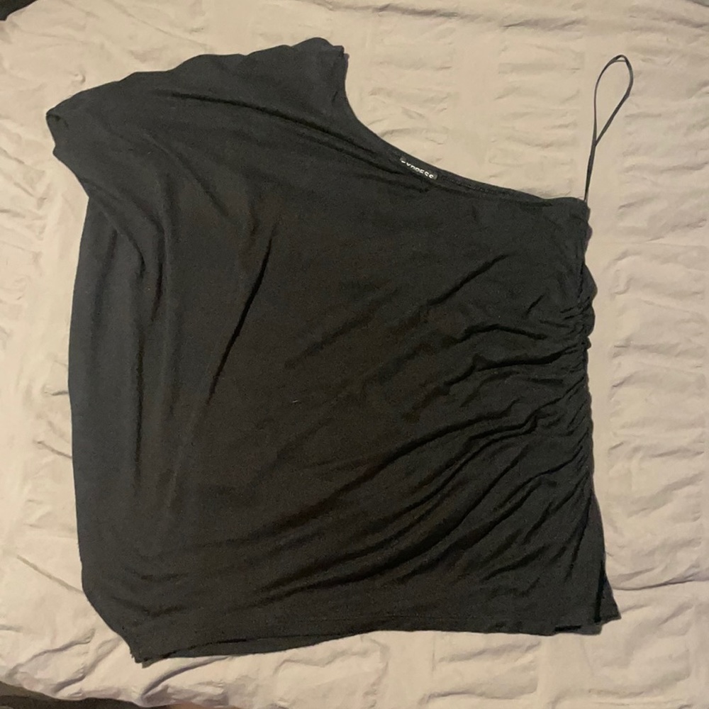 Single sleeve blouse